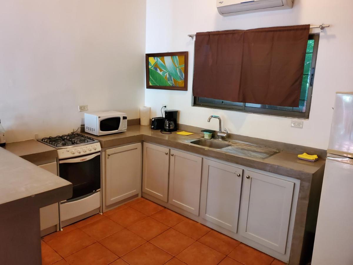 Hotel Mahayana Tamarindo Esterno foto