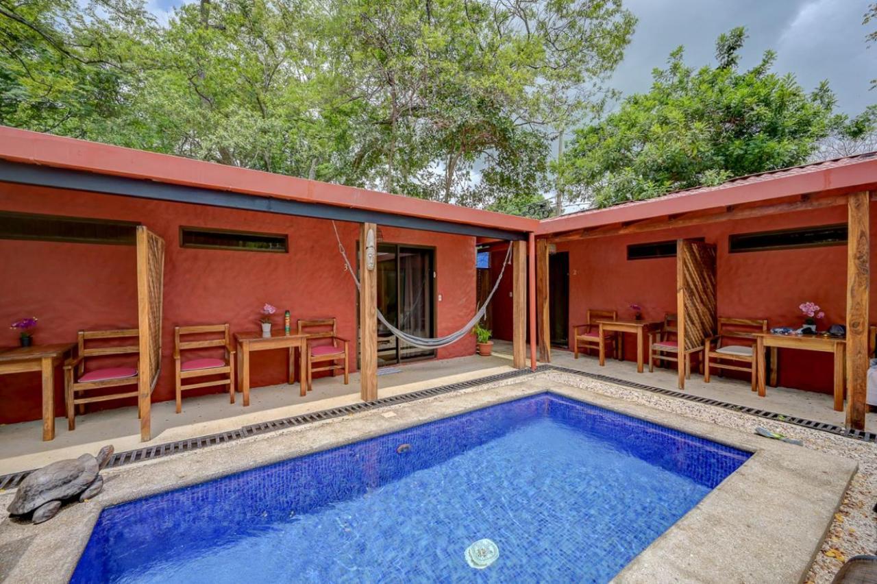 Hotel Mahayana Tamarindo Esterno foto