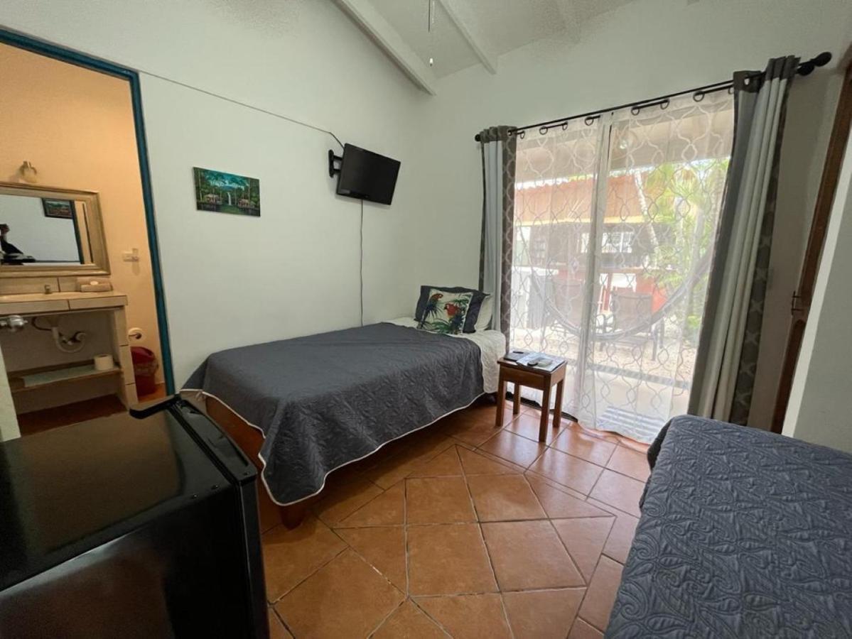 Hotel Mahayana Tamarindo Esterno foto